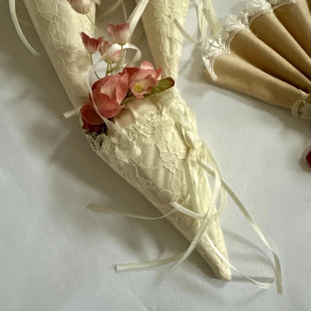 Vtg‎ Victorian Style Set Of 7 Christmas Ornaments Velvet Lace Ribbon Cream Rose